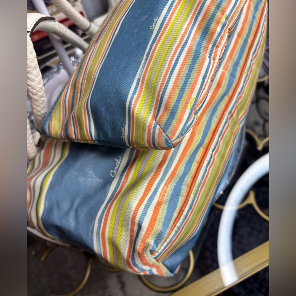 Coach 2011 Nautical East West Striped Beach Tote w/ matching wristlet - Picture 11 of 15